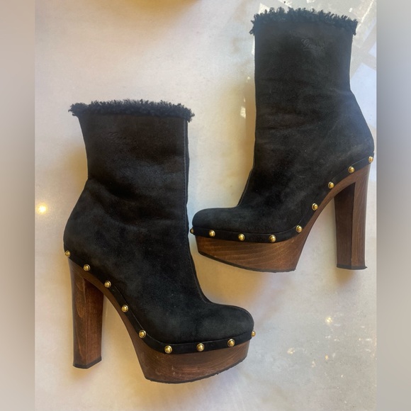 Gucci women’s Montana shearling boots, gold studs. Size 8, excellent condition - Picture 10 of 14